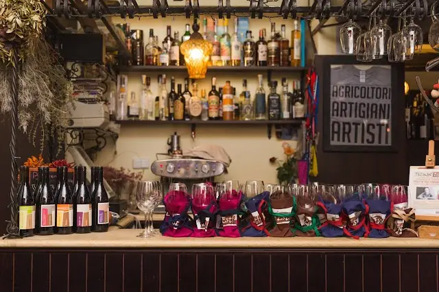 Est! Vineria con Cucina