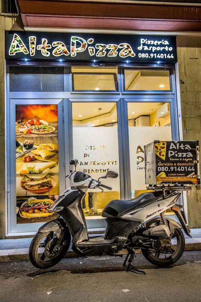Pizzeria Altaforte